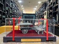 西安铜车马礼品，送领导，会议礼品铜车马礼盒，陕西青铜器秦铜车